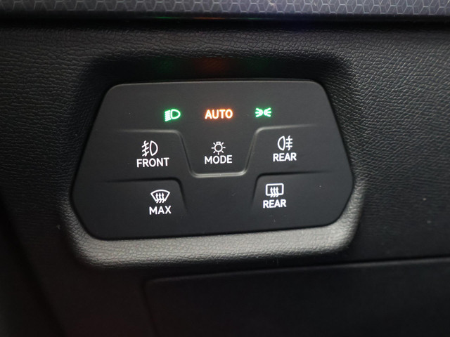 Seat Leon 1.0 TSI STYLE INTENSE + WEGKL. TREKHAAK | VIRTUAL COCKPIT | CAMERA | STOELVERW. | NAVIGATIE | CARPLAY