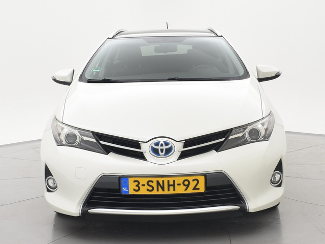 toyota-auris-touring-sports-1.8-hybrid-aut.---panorama---camera---navigatie---17-inch---privacy-glass