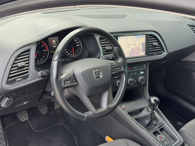 Seat Leon 1.0 EcoTSI Style Business Intense | Trekhaak | Apple CarPlay | Keyless | Climate