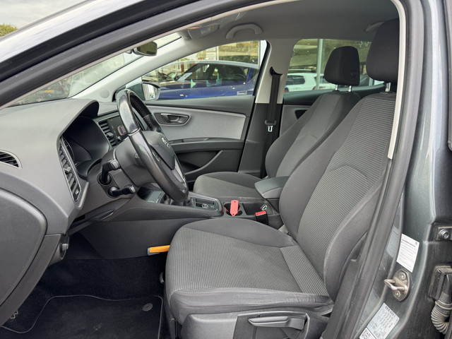 Seat Leon 1.0 EcoTSI Style Business Intense | Trekhaak | Apple CarPlay | Keyless | Climate