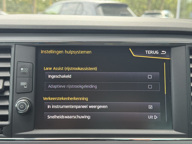 Seat Leon 1.0 EcoTSI Style Business Intense | Trekhaak | Apple CarPlay | Keyless | Climate
