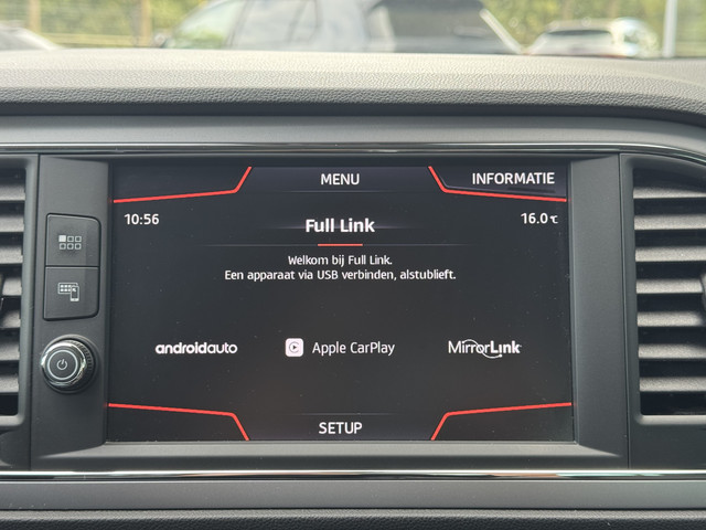 Seat Leon 1.0 EcoTSI Style Business Intense | Trekhaak | Apple CarPlay | Keyless | Climate