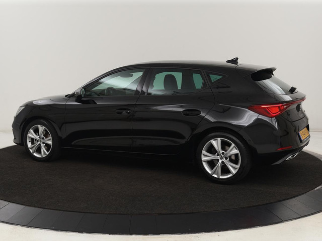 Seat Leon 1.0 TSI FR Intens | Stoel & stuurverwarming | Carplay | Camera | Adaptive cruise | Navigatie | Park Assist | Digital Cockpit | K