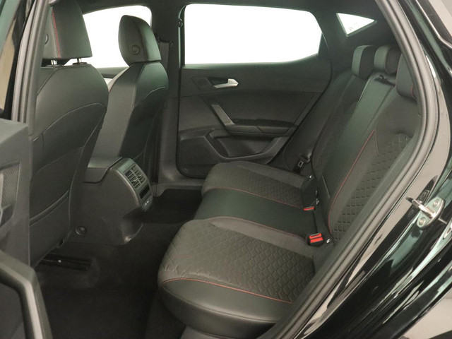 Seat Leon 1.0 TSI FR Intens | Stoel & stuurverwarming | Carplay | Camera | Adaptive cruise | Navigatie | Park Assist | Digital Cockpit | K