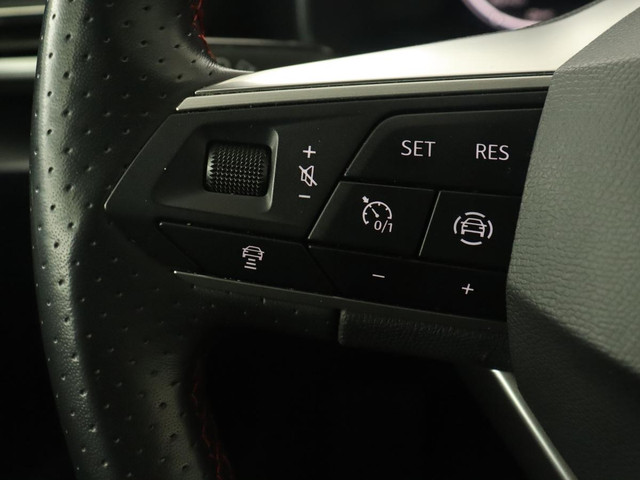 Seat Leon 1.0 TSI FR Intens | Stoel & stuurverwarming | Carplay | Camera | Adaptive cruise | Navigatie | Park Assist | Digital Cockpit | K