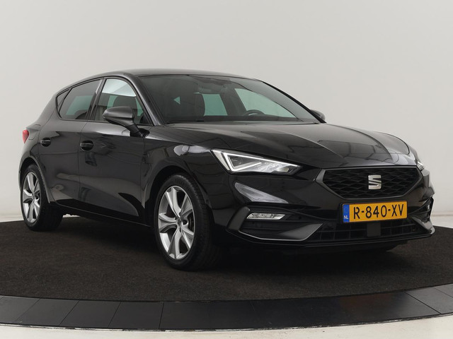 Seat Leon 1.0 TSI FR Intens | Stoel & stuurverwarming | Carplay | Camera | Adaptive cruise | Navigatie | Park Assist | Digital Cockpit | K