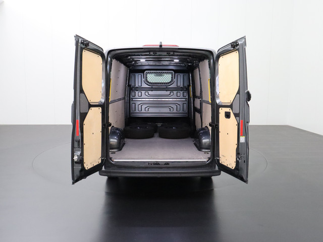 Volkswagen Crafter 2.0TDI 140PK DSG Automaat L3H2 | Led | Navigatie | Camera | Multimedia | Betimmering