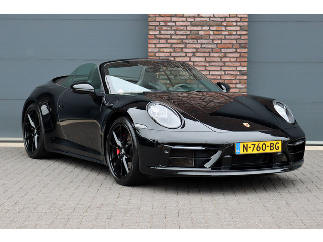 porsche-911-992-cabrio-3.0-carrera-s---vierwielbesturing---sport-chrono---sportuitlaat---sport-design-pakket---pasm---stoelventilatie---dyna