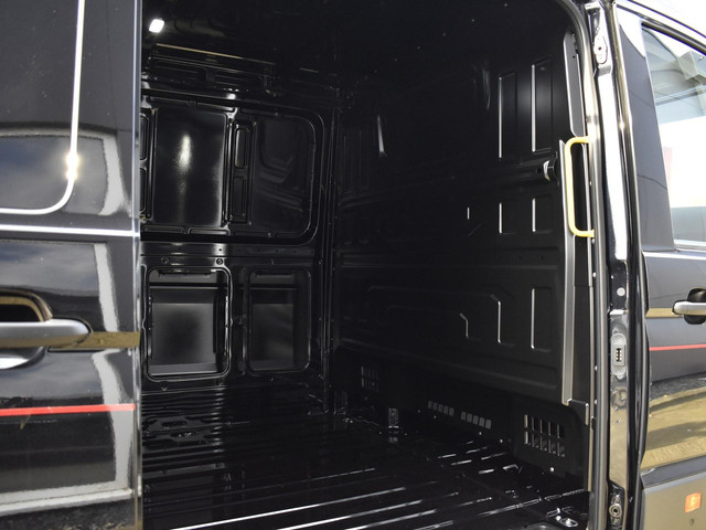 Volkswagen Crafter Bedrijfswagens Exclusive 2.0TDi 177pk Hero Edition L3H2 273918