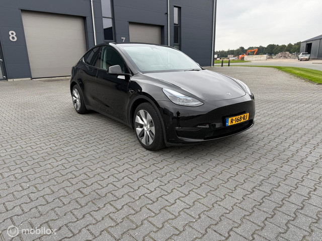 tesla-model-y-long-range-awd-75-kwh