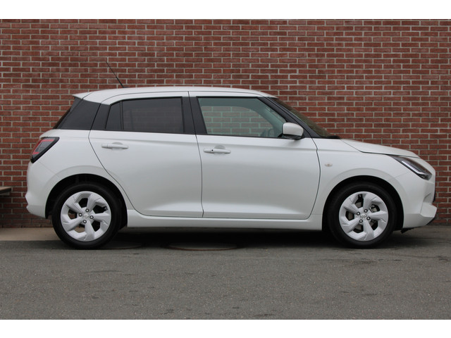 suzuki-swift-1.2-83pk-smart-hybrid--led-acc-keyless-camera-carplay-