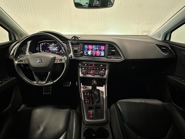 Seat Leon ST 1.6 TDI Style Business Intense | VIRTUAL | LED | TREKHAAK | LEDER
