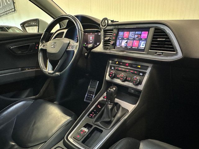 Seat Leon ST 1.6 TDI Style Business Intense | VIRTUAL | LED | TREKHAAK | LEDER