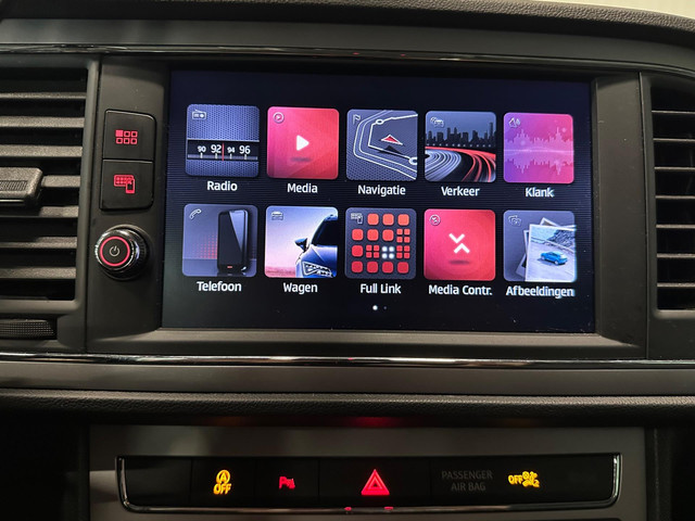 Seat Leon ST 1.6 TDI Style Business Intense | VIRTUAL | LED | TREKHAAK | LEDER