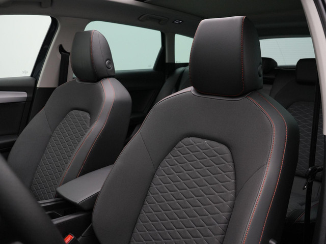 Seat Leon Sportstourer 1.4 TSI 204 pk DSG eHybrid PHEV FR Business Intense | Panoramadak | Stuur- stoelverwarming | Navigatie