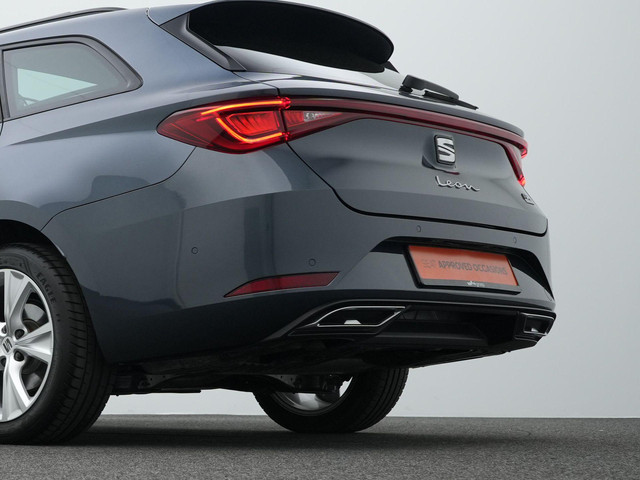 Seat Leon Sportstourer 1.4 TSI 204 pk DSG eHybrid PHEV FR Business Intense | Panoramadak | Stuur- stoelverwarming | Navigatie
