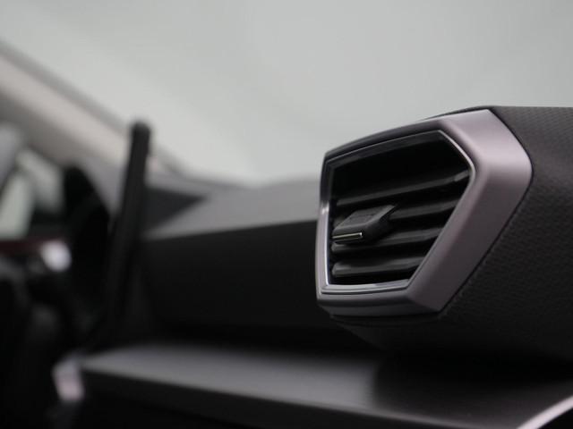 Seat Leon Sportstourer 1.4 TSI 204 pk DSG eHybrid PHEV FR Business Intense | Panoramadak | Stuur- stoelverwarming | Navigatie