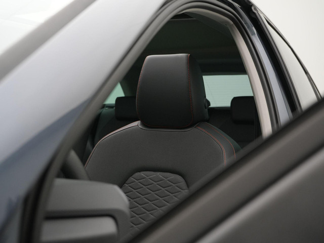 Seat Leon Sportstourer 1.4 TSI 204 pk DSG eHybrid PHEV FR Business Intense | Panoramadak | Stuur- stoelverwarming | Navigatie