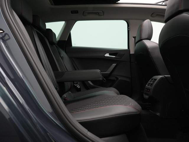 Seat Leon Sportstourer 1.4 TSI 204 pk DSG eHybrid PHEV FR Business Intense | Panoramadak | Stuur- stoelverwarming | Navigatie