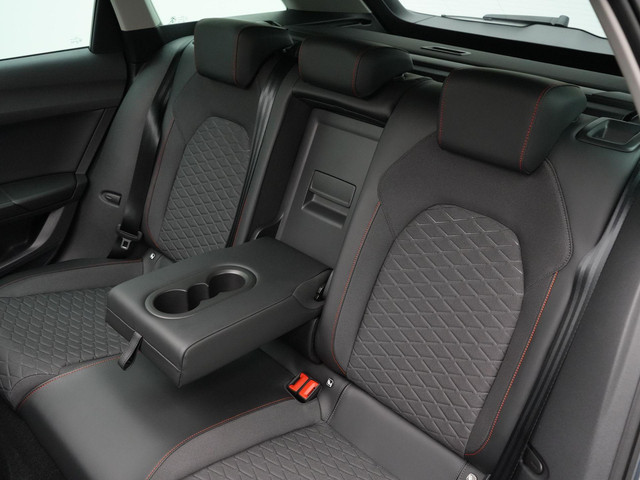 Seat Leon Sportstourer 1.4 TSI 204 pk DSG eHybrid PHEV FR Business Intense | Panoramadak | Stuur- stoelverwarming | Navigatie