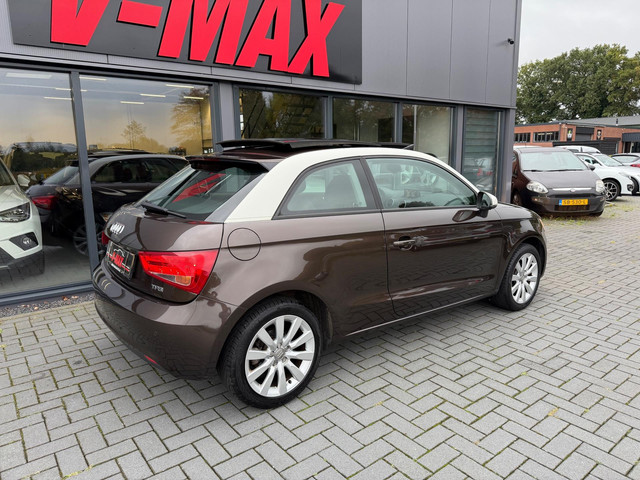 Audi A1 1.2 TFSI Attraction 48 DKM Panorama Navi Stoelvw PDC