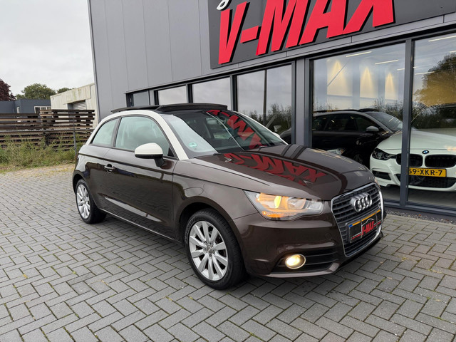 Audi A1 1.2 TFSI Attraction 48 DKM Panorama Navi Stoelvw PDC