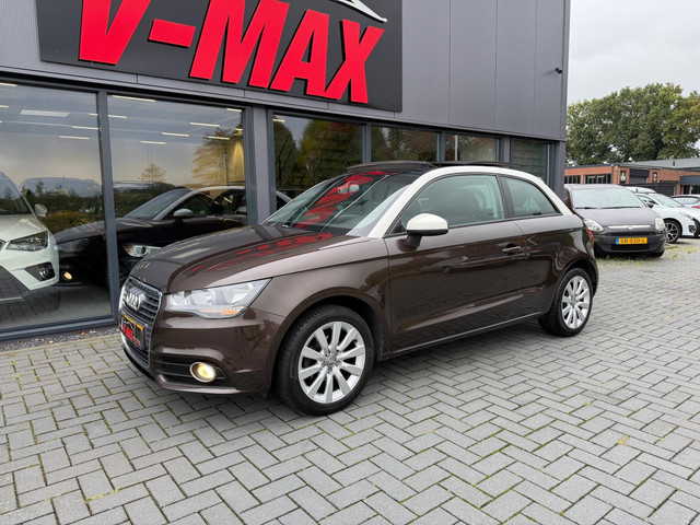 Audi A1 1.2 TFSI Attraction 48 DKM Panorama Navi Stoelvw PDC