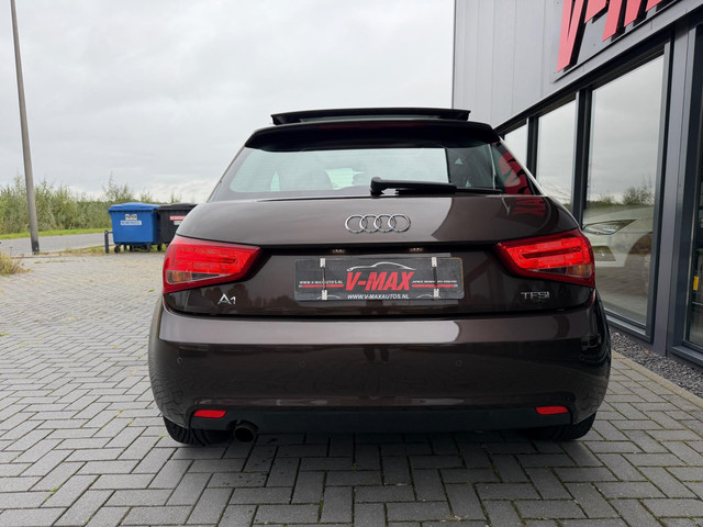 Audi A1 1.2 TFSI Attraction 48 DKM Panorama Navi Stoelvw PDC