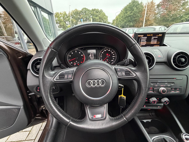 audi-a1-1.2-tfsi-attraction-48-dkm-panorama-navi-stoelvw-pdc