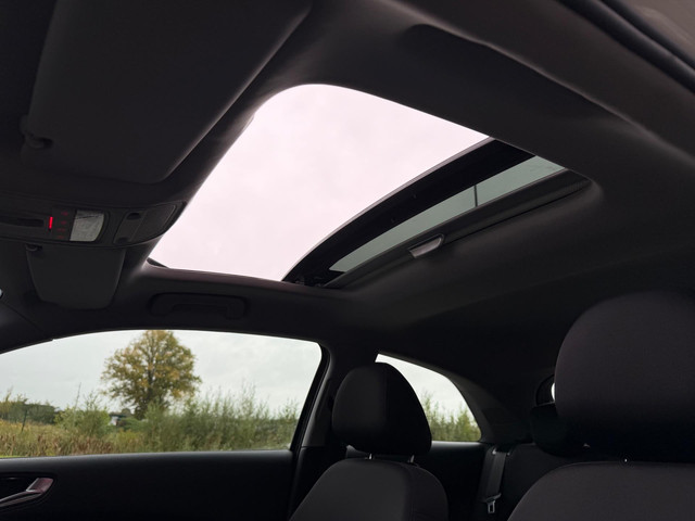 Audi A1 1.2 TFSI Attraction 48 DKM Panorama Navi Stoelvw PDC