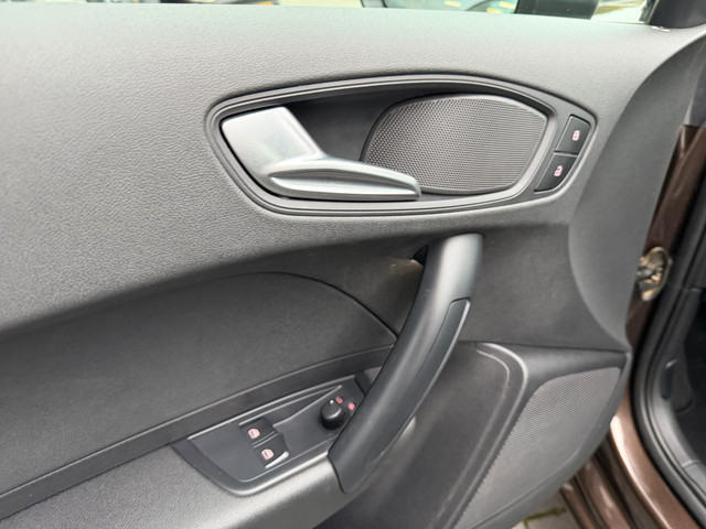 Audi A1 1.2 TFSI Attraction 48 DKM Panorama Navi Stoelvw PDC
