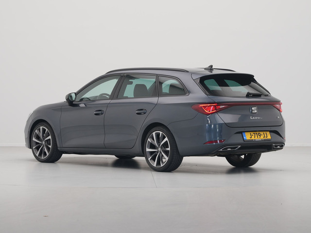 Seat Leon Sportstourer 1.5 TSI FR Launch Edition Navigatie Sideassist Stoelverwarming Parkassist Carplay 245