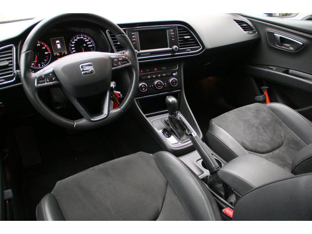 Seat Leon 1.2 TSI Style Business PANO-DAK DEALER OND. NL-AUTO NAP!