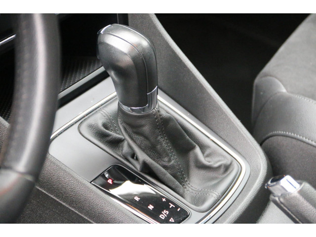 Seat Leon 1.2 TSI Style Business PANO-DAK DEALER OND. NL-AUTO NAP!
