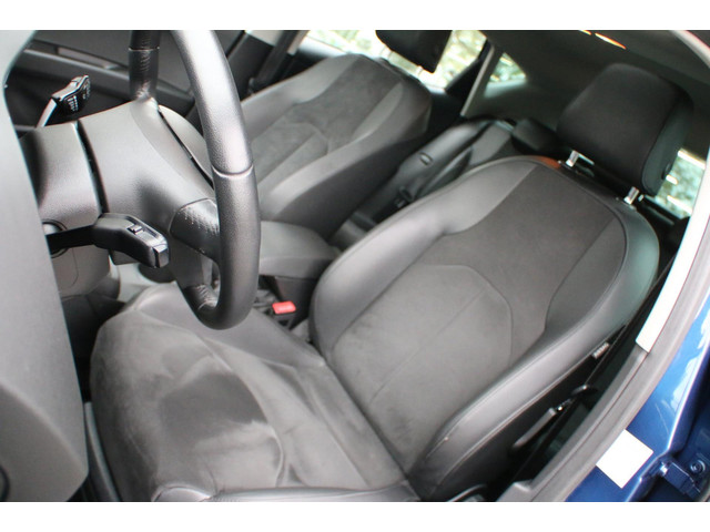 Seat Leon 1.2 TSI Style Business PANO-DAK DEALER OND. NL-AUTO NAP!