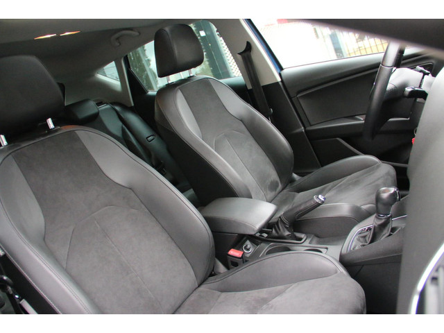Seat Leon 1.2 TSI Style Business PANO-DAK DEALER OND. NL-AUTO NAP!