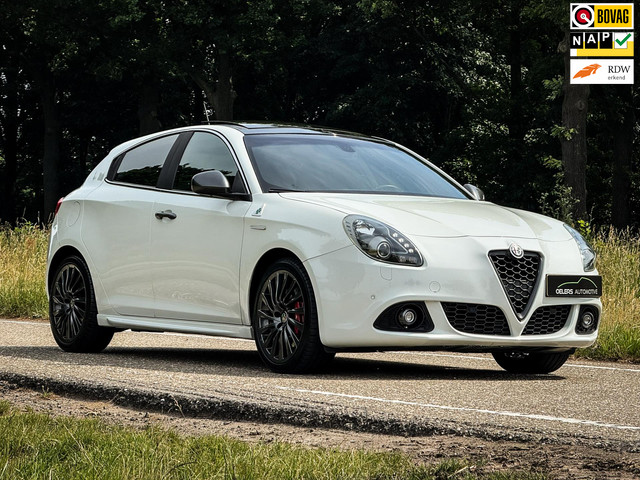 alfa-romeo-giulietta-1.7-tbi-quadrifoglio-verde---org.-nl----panorama-dak---clima---cruise---bianco-pastello---navi--