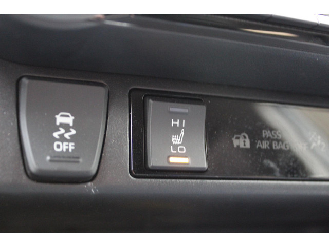 Toyota RAV4 2.5 Hybrid STYLE LED STUUR VOORRUIT&STOELVERW. PRIVACY GLASS EL-STOEL KEYLESS APPLE ANDROID SENSOREN V+A