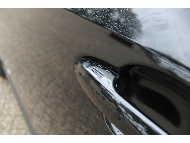 Toyota RAV4 2.5 Hybrid STYLE LED STUUR VOORRUIT&STOELVERW. PRIVACY GLASS EL-STOEL KEYLESS APPLE ANDROID SENSOREN V+A