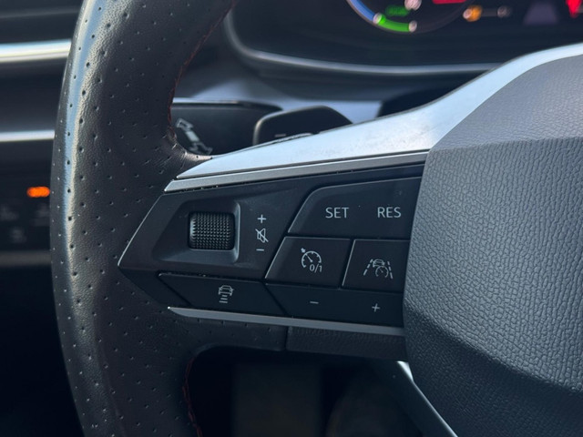Seat Leon 1.4 TSI eHy. PHEV FR 204pk PANO CLIMATE SFEERVERL CAMERA PDC