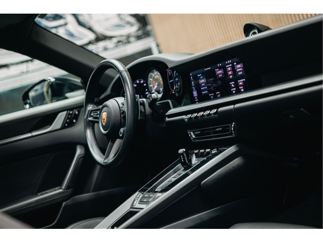 porsche-911-3.0-carrera-4---sport-chrono---verwarmde-en-verkoelde-sportstoelen---schuif--kanteldak--