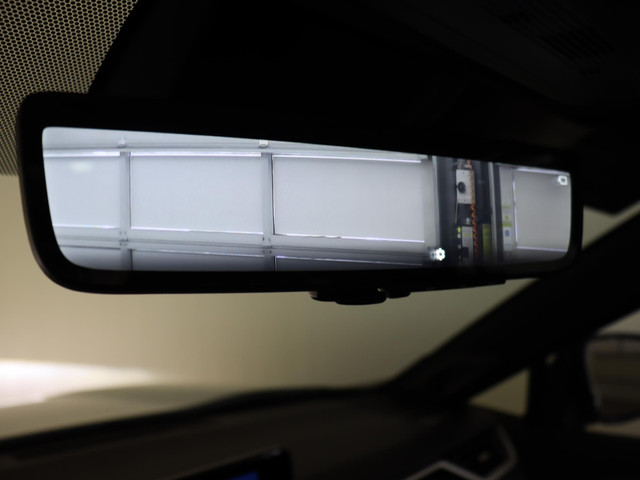 Toyota RAV4 2.5 Plug-in Hybrid AWD Style, Schuifdak, JBL audio ,Apple carplay, Android auto.