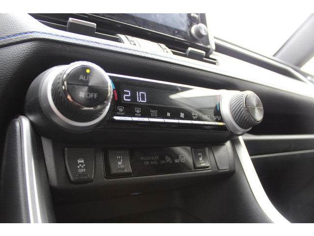 Toyota RAV4 2.5 Hybrid STYLE BI-TONE LAK EL-A.KLEP LED KEYLESS STUUR VOORRUIT&STOELVERW. EL-STOEL DRAADLOOS TEL.LADER APPLE ANDROID PRIVACY