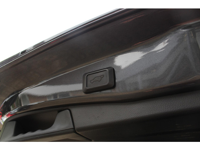 Toyota RAV4 2.5 Hybrid STYLE BI-TONE LAK EL-A.KLEP LED KEYLESS STUUR VOORRUIT&STOELVERW. EL-STOEL DRAADLOOS TEL.LADER APPLE ANDROID PRIVACY