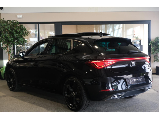 Seat Leon 1.5 eTSI FR 150pk DSG Pano Navi ACC PDC