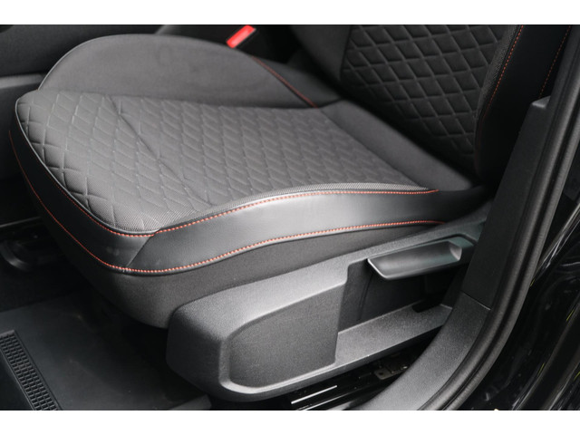 Seat Leon 1.5 eTSI FR 150pk DSG Pano Navi ACC PDC
