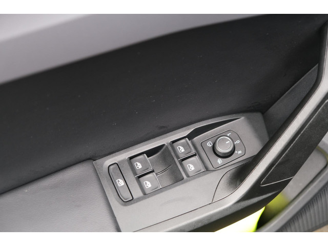 Seat Leon 1.5 eTSI FR 150pk DSG Pano Navi ACC PDC