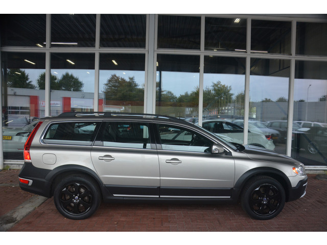 volvo-xc70-2.4-d5-awd-summum---navigatie---memory-seats---camera---trekhaak--