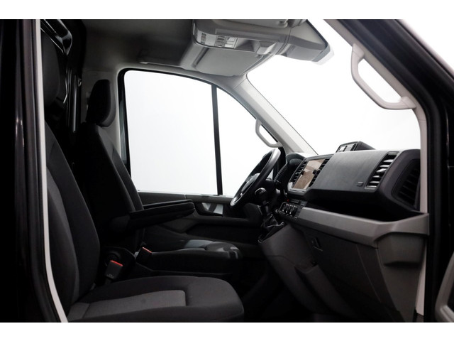 Volkswagen Crafter 50 2.0 TDI 177pk L4H4 (L3H3) Airco Navi Camera Trekhaak 3500kg 04-2021