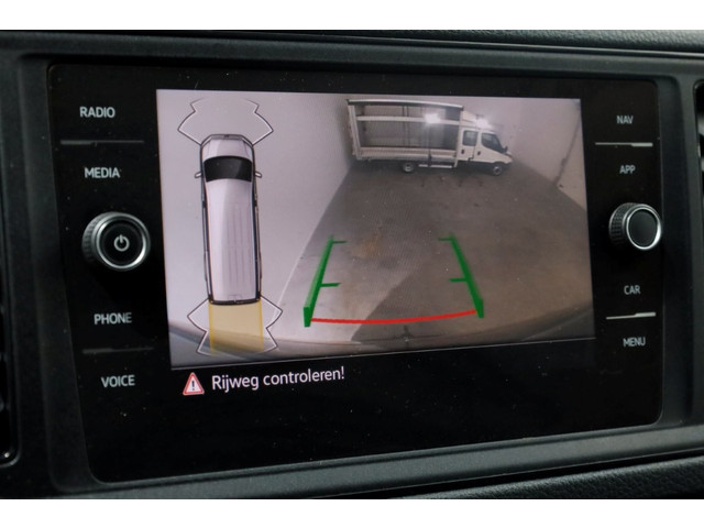 Volkswagen Crafter 50 2.0 TDI 177pk L4H4 (L3H3) Airco Navi Camera Trekhaak 3500kg 04-2021